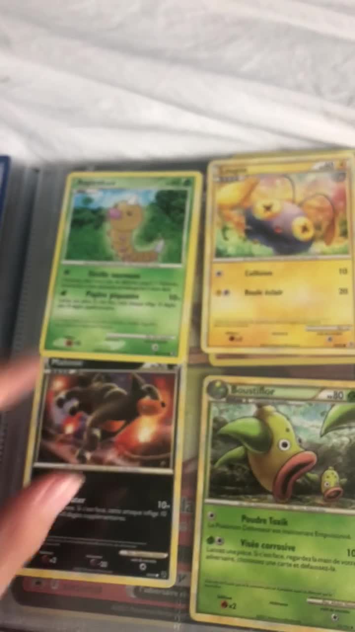 Classeur entier Pokémon, video